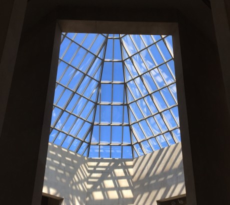 One of the atriums in the Metropolitan Museum of Arts gives us new ideas of what a grid should look like. 